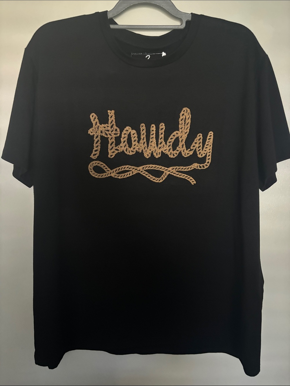 Rope Script "Howdy" Graphic Tee - Black